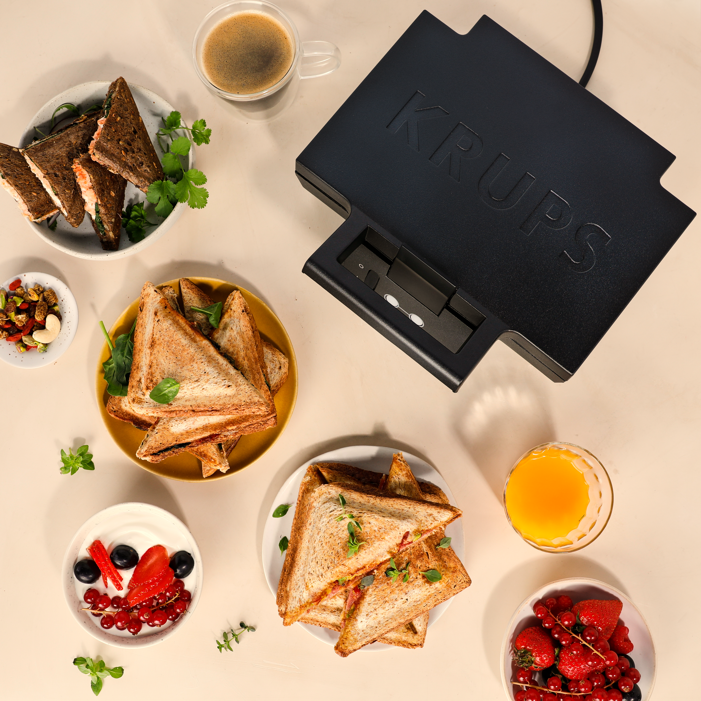 Krups FDK451 Appareil à Croque-Monsieur 850W - Plaques Anti-Adhésives 25x12cm, Noir