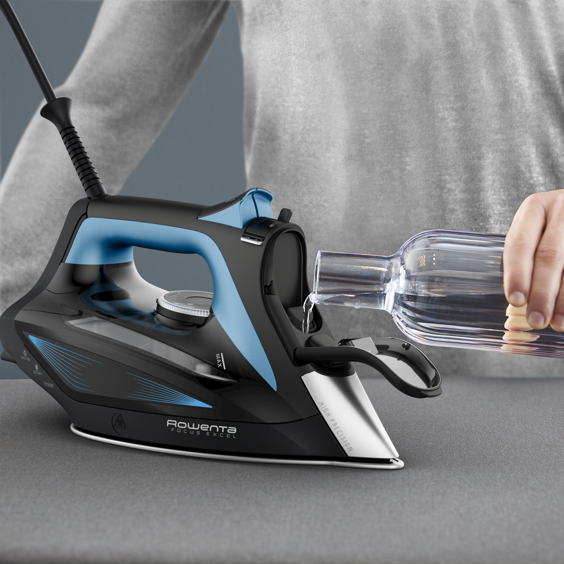 Ferro Da Stiro A Vapore Rowenta Focus Excel - 2700W, Piastra Microsteam 400 HD, Vapore 45 G/min, Colpo Vapore 180 G/min