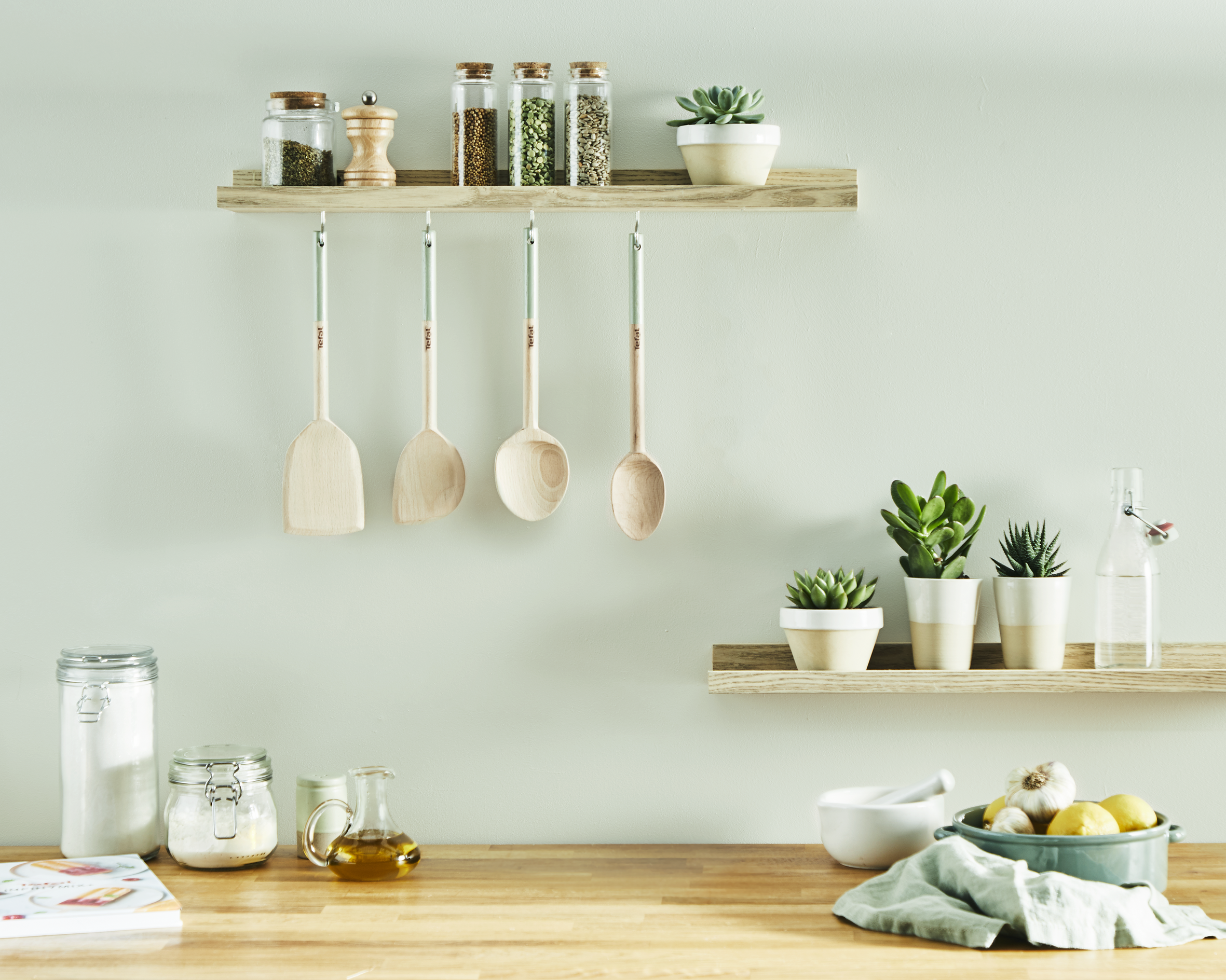 Tefal Natura Houten Spatelset 5-delig met houder - Lichtgroen Tefal Natura Houten Spatelset 5-delig met houder - Lichtgroen