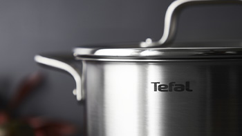 Cocotte Tefal Blanc/Rouge - Acier Inoxydable 22 Cm - Induction - Avec Panier Vapeur