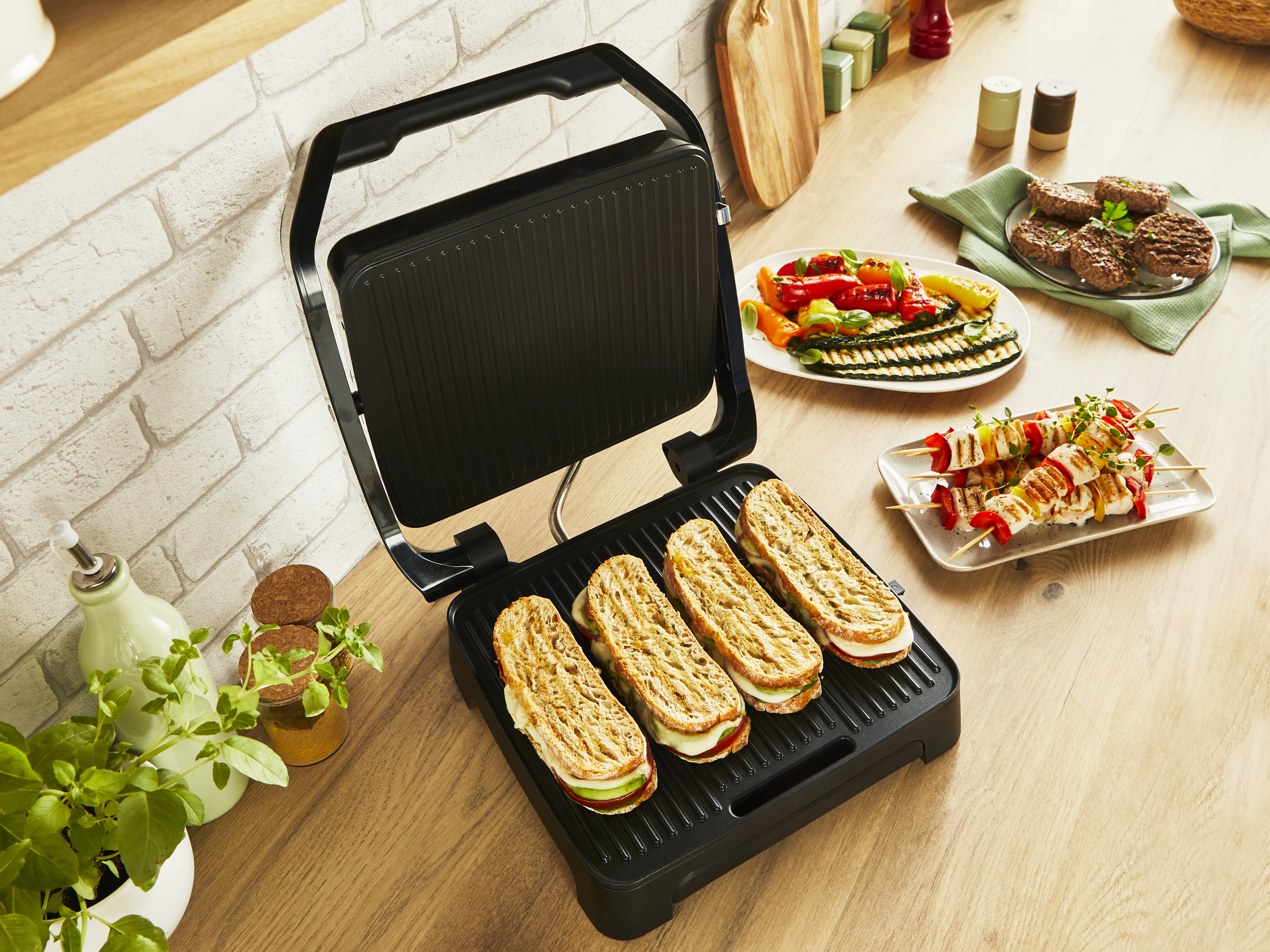 Plancha de paninis y grill Inicio Classic Black de Tefal